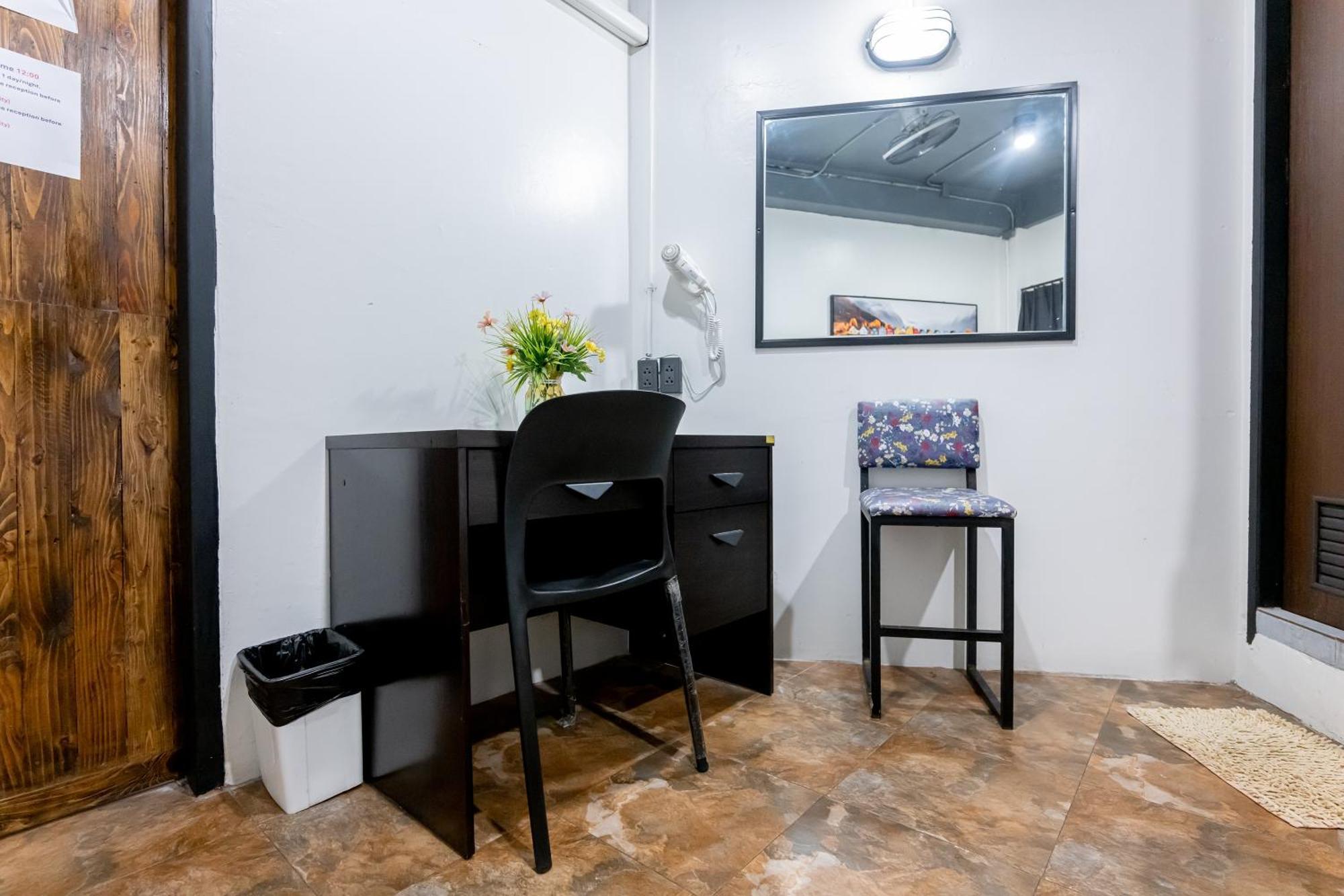 Vibes Hostel Bangkok Luaran gambar