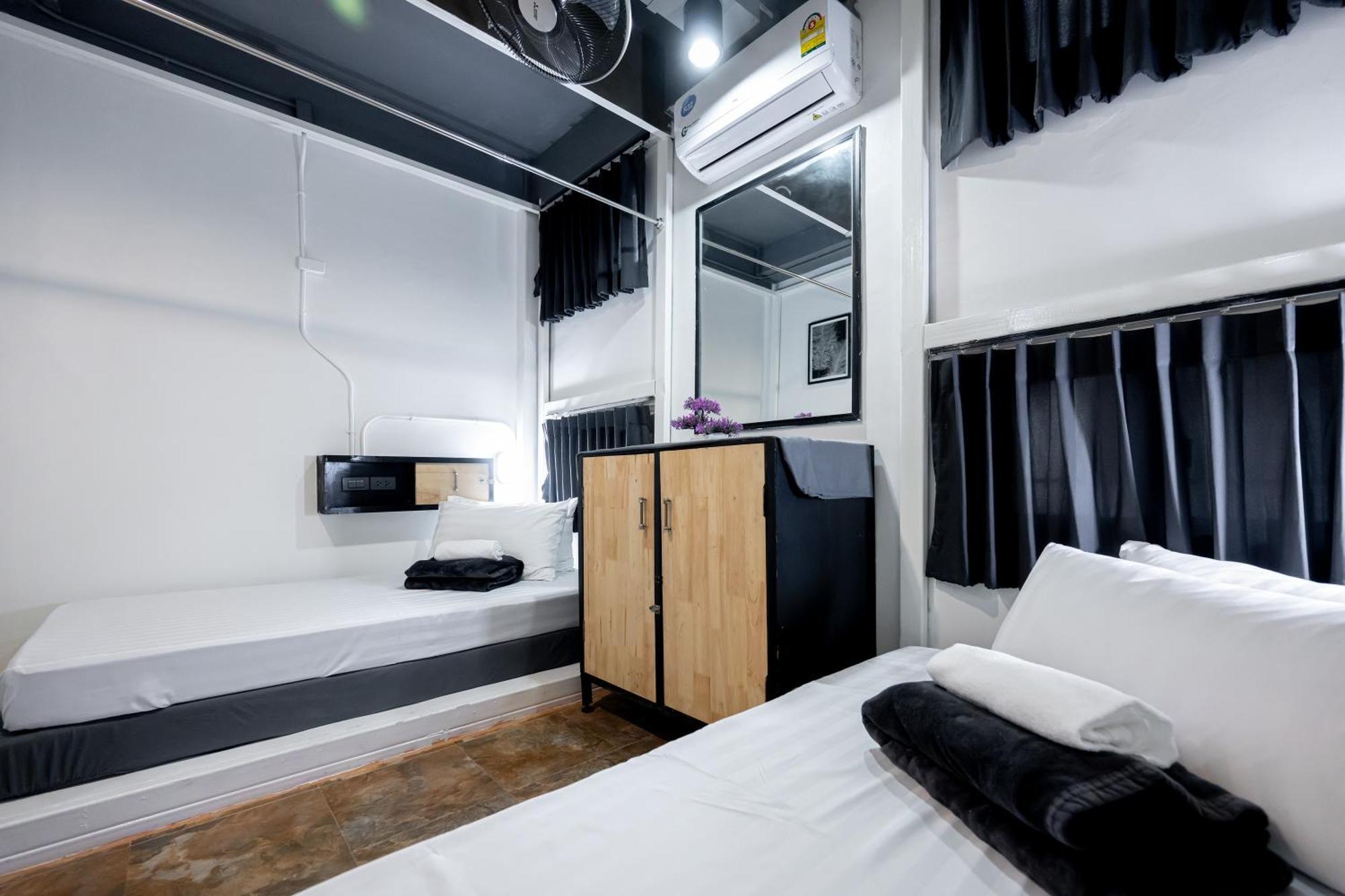 Vibes Hostel Bangkok Luaran gambar