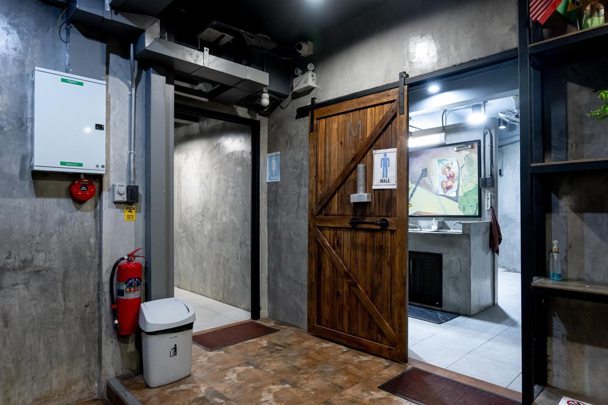 Vibes Hostel Bangkok Luaran gambar