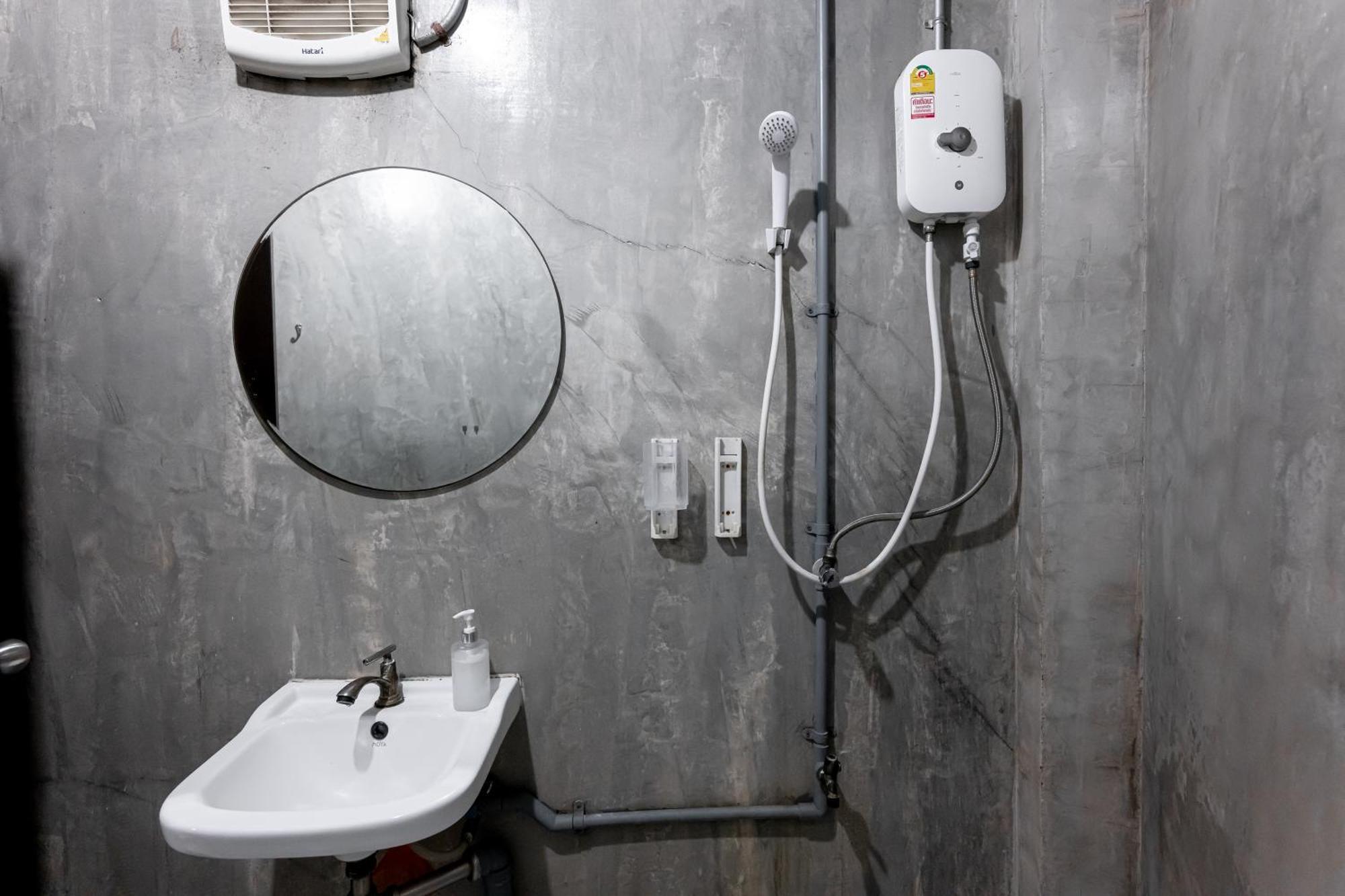 Vibes Hostel Bangkok Luaran gambar