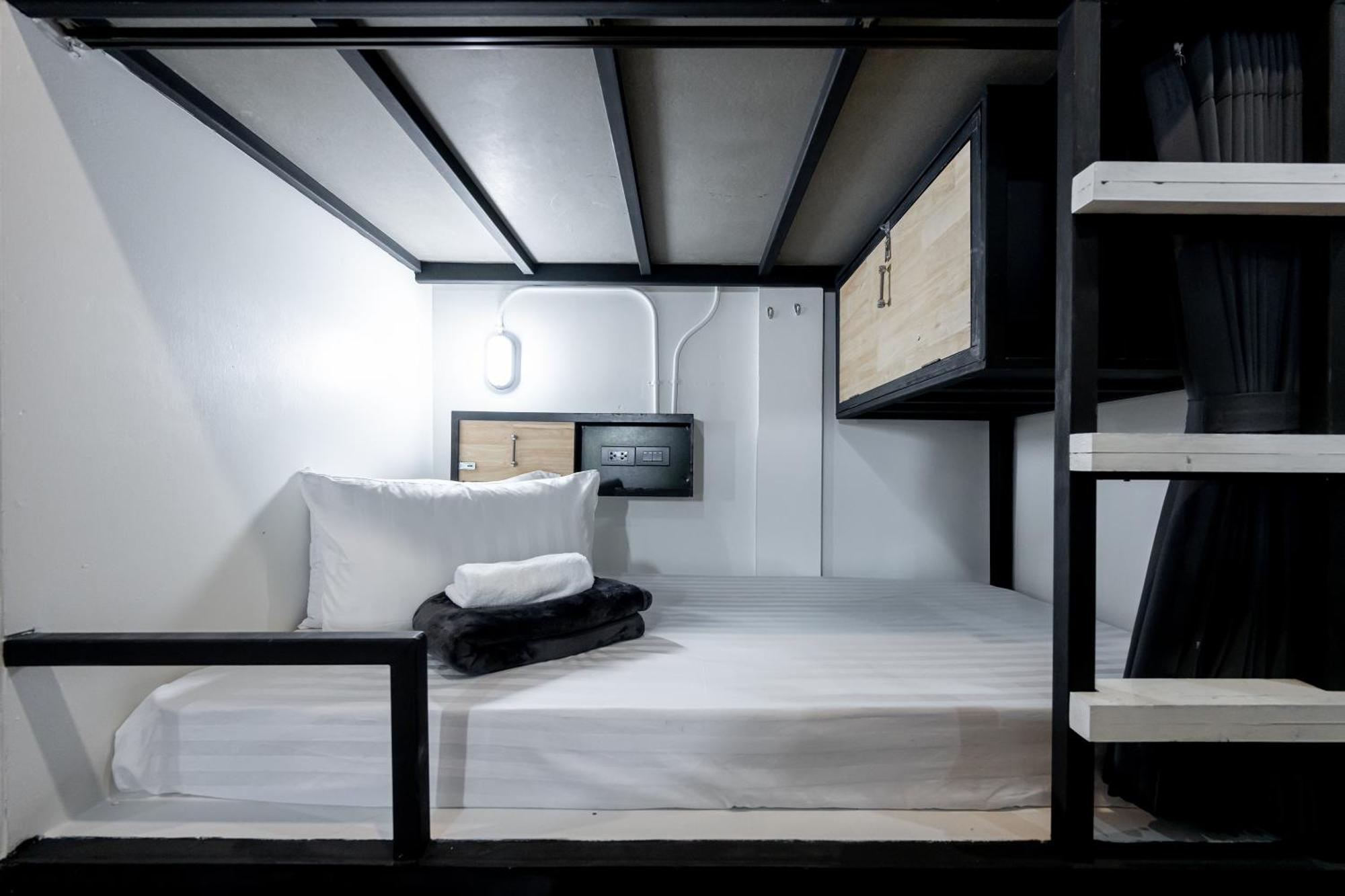 Vibes Hostel Bangkok Luaran gambar